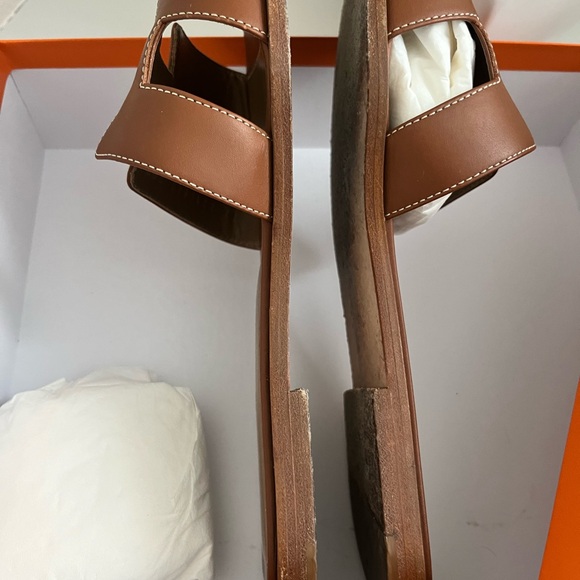 Brown and White Leather Slip-On Sandals - Picture 9 of 14